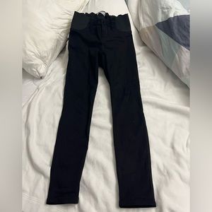 Ripe maternity “isla” jegging. Black , size medium. Barely warn. New condition.